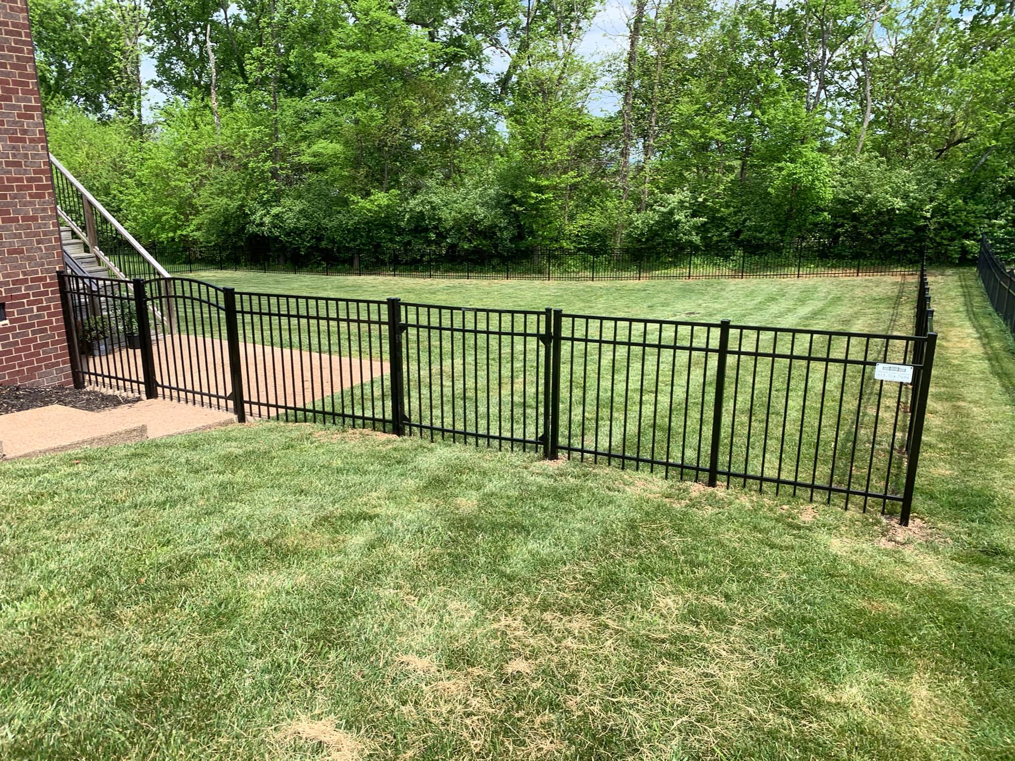 Flat top with arched gate